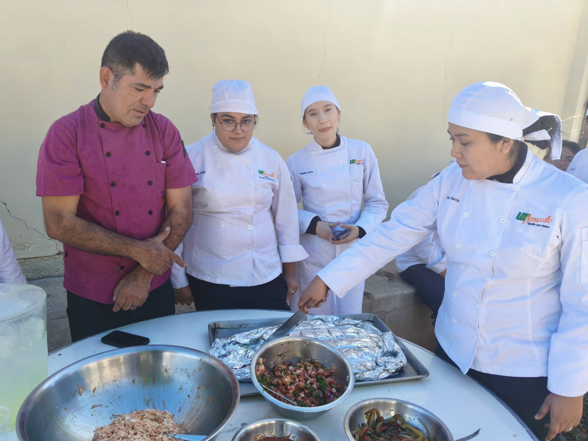 Bases culinarias de cuaresma por alumnos de Gastronomía UTH
