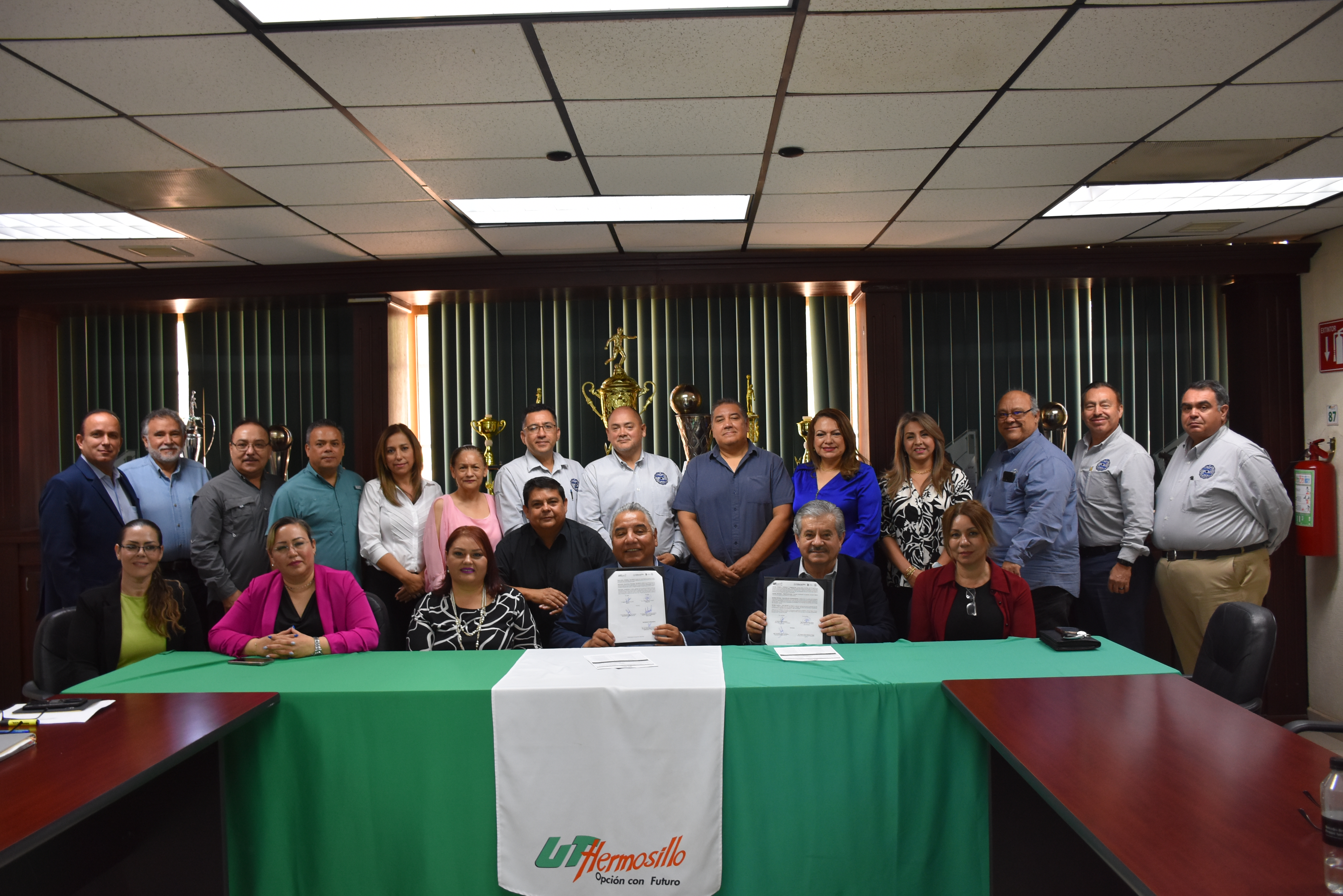 UTHermosillo e ITH colaboran para impulsar la divulgación científica