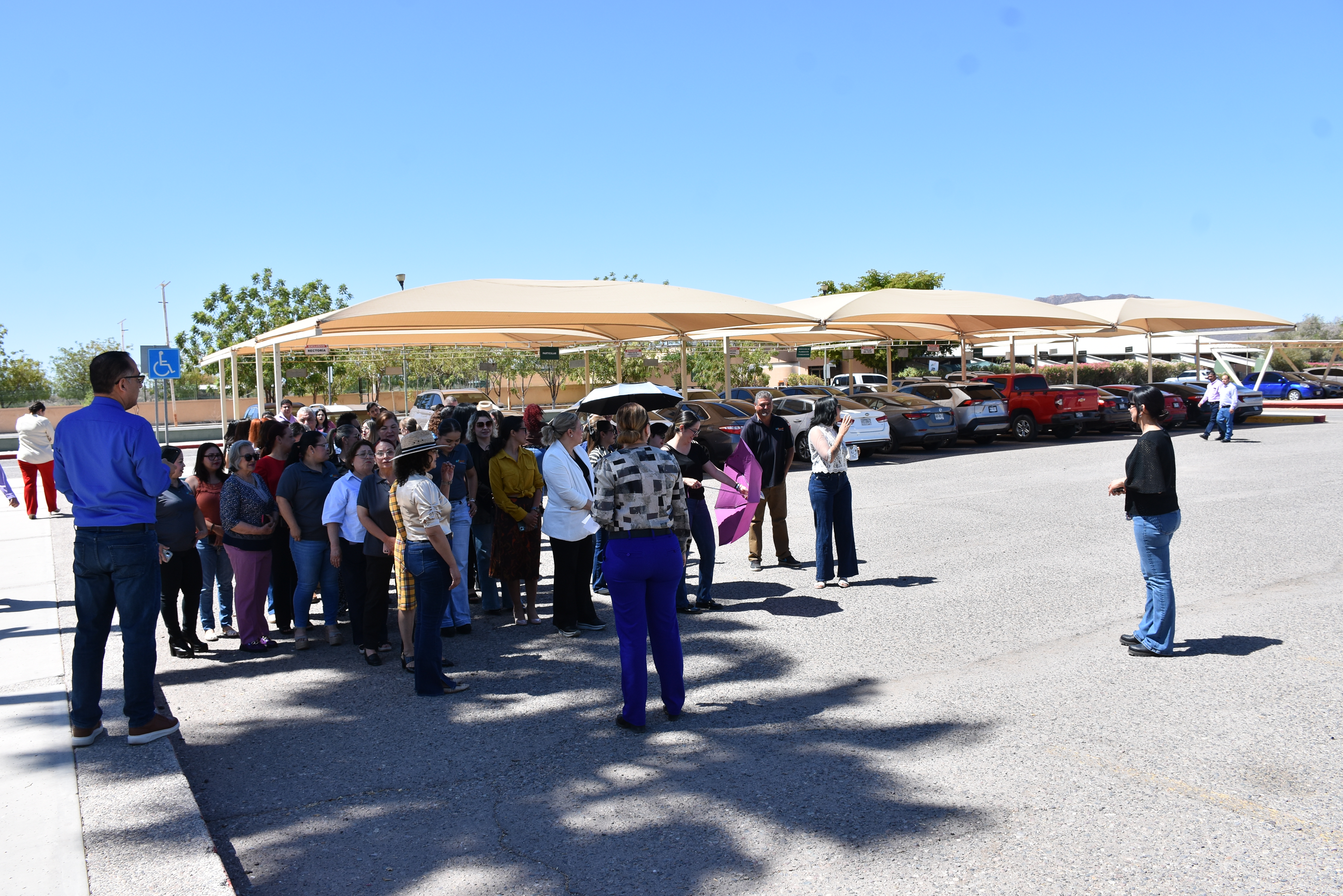 Personal de la UTH participa en simulacro