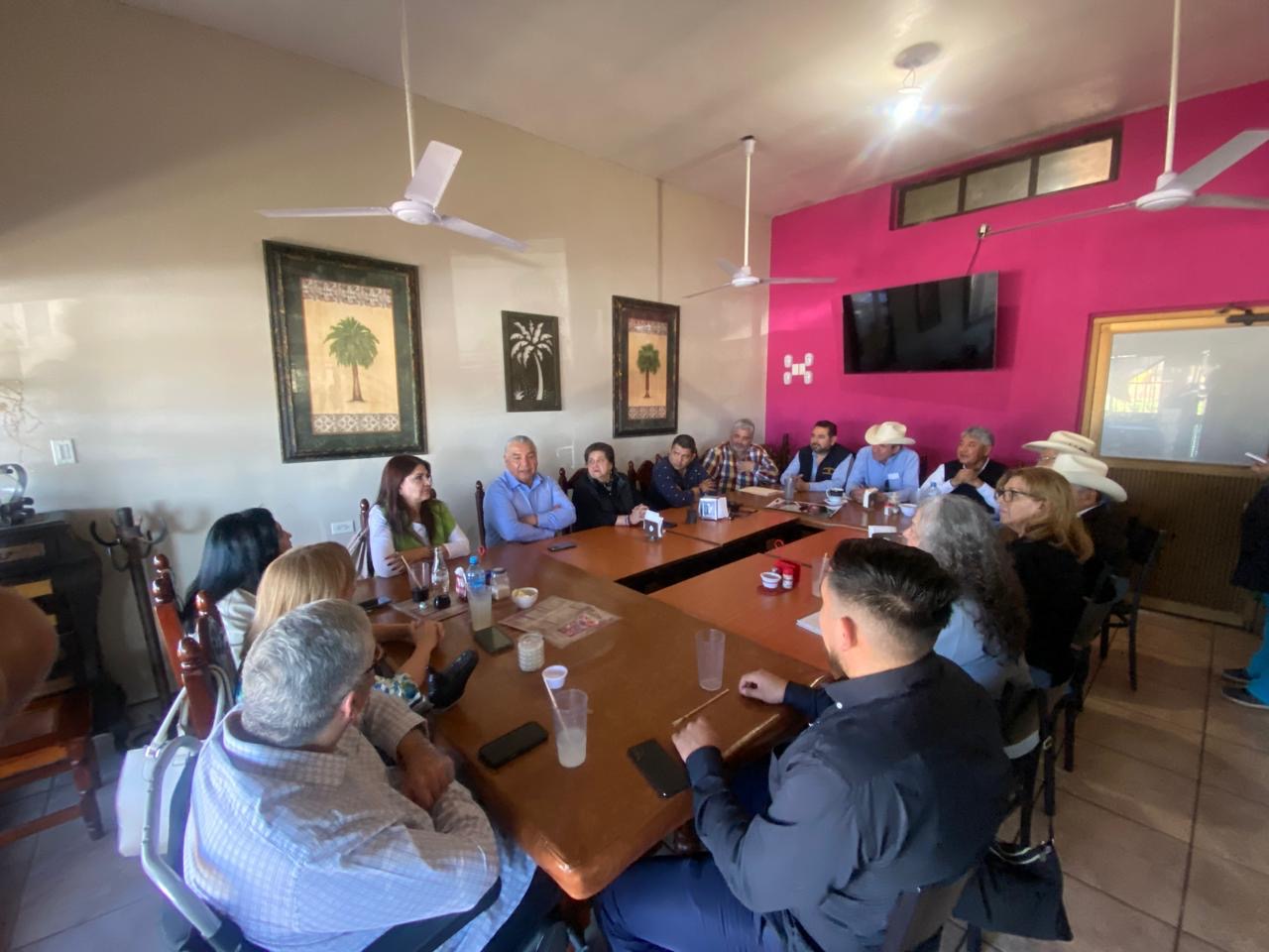 Se reúnen Patronatos de la UTH en Ures